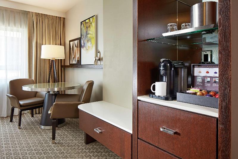 프리미엄 룸, The Statler Dallas, Curio Collection By Hilton