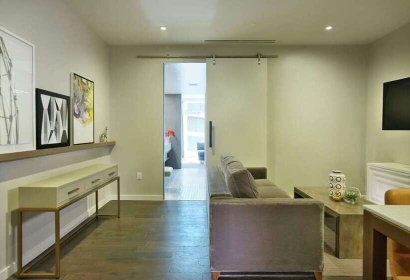 스위트, The Statler Dallas, Curio Collection By Hilton