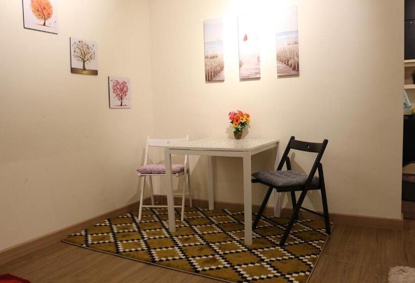 Люкс с Балконом, Mlh Premier Suites @ Saville Cheras