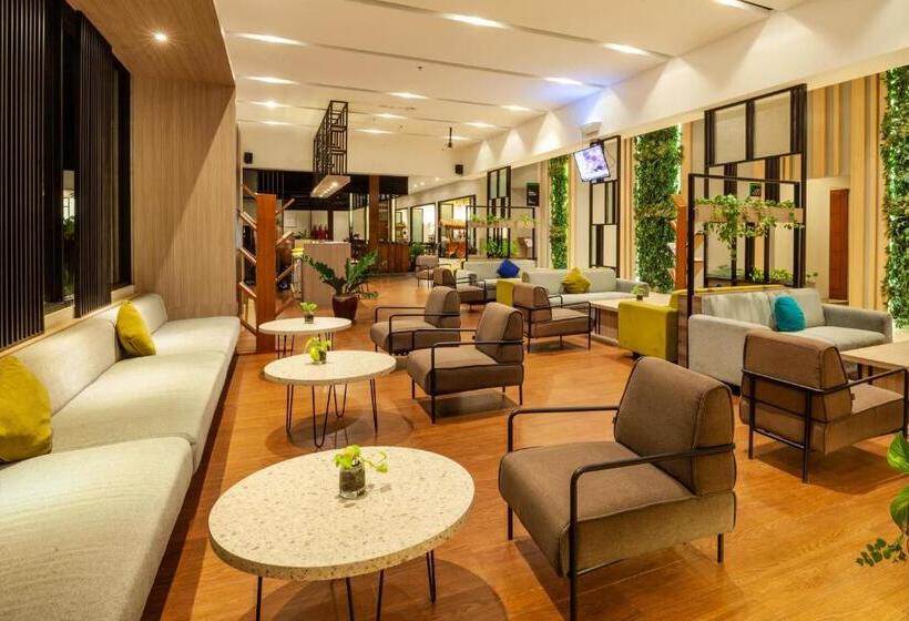 Номер Superior Кровать Кинг, Amani Suite And Apartment Zn41