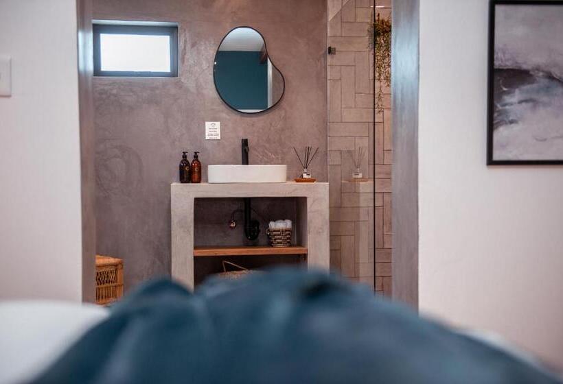 Дом 4 Спальни, Hygge House