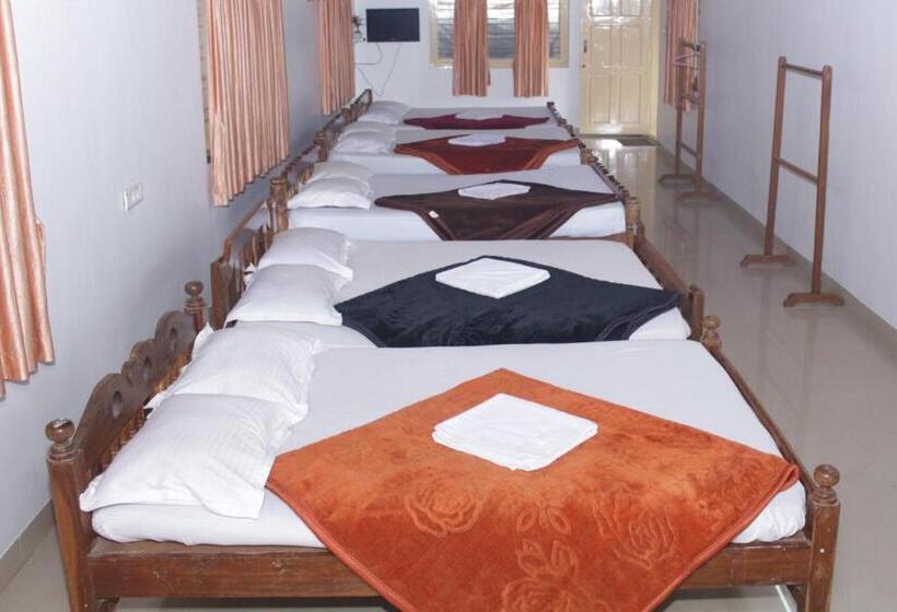 四人标准间, Madhuvana Guest House