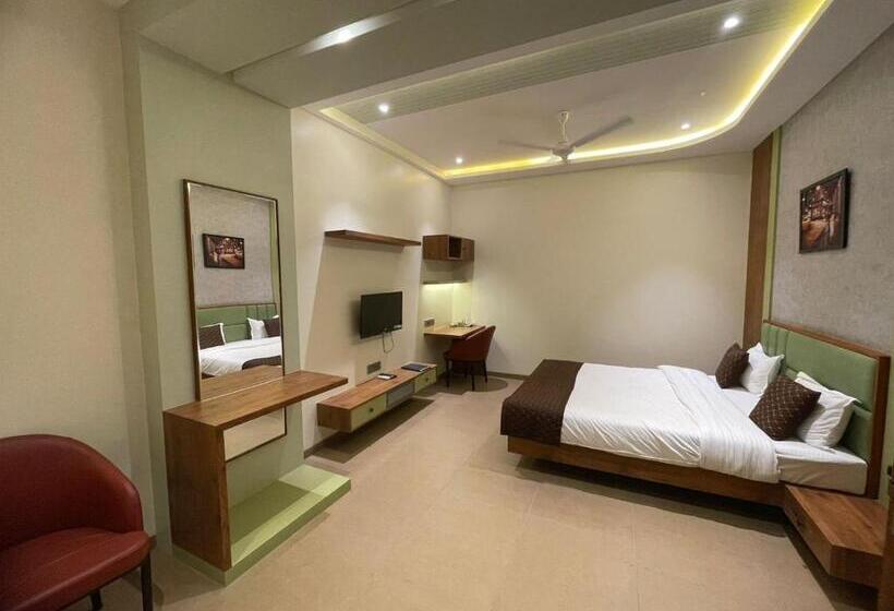 Номер Deluxe, Amar Palace Ahmednagar