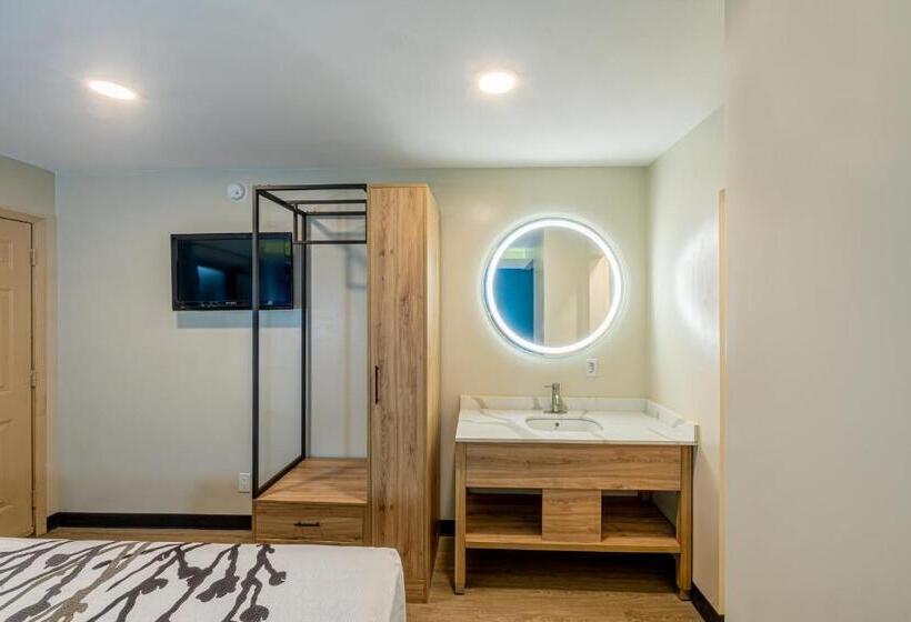 带大床的高级房间, Exclusivo Inn And Suites Near Arlington Stadium
