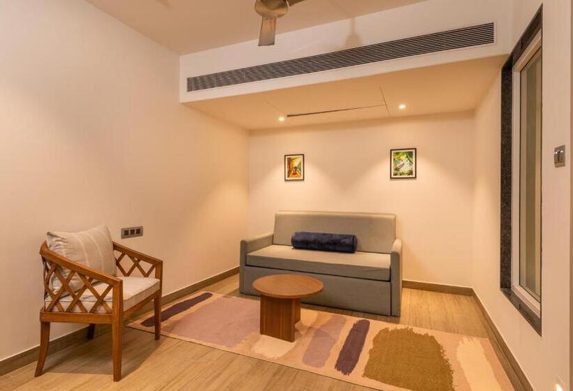 سوئیت با بالکن, Regenta Place Vasco Goa