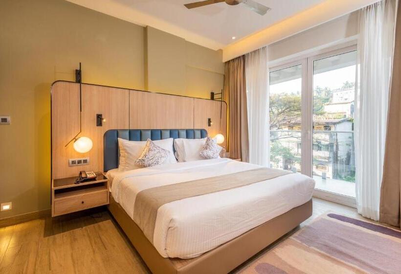 سوئیت با بالکن, Regenta Place Vasco Goa