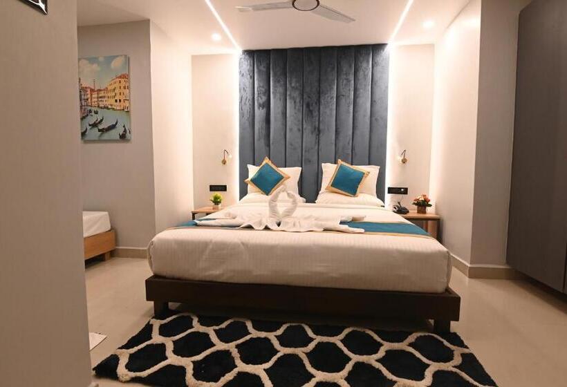 Полулюкс, Kp Hotels