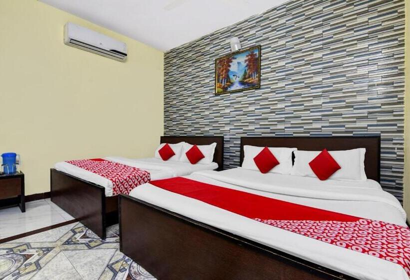 Трехместный Номер Классика, Oyo Hotel Shanti Villa
