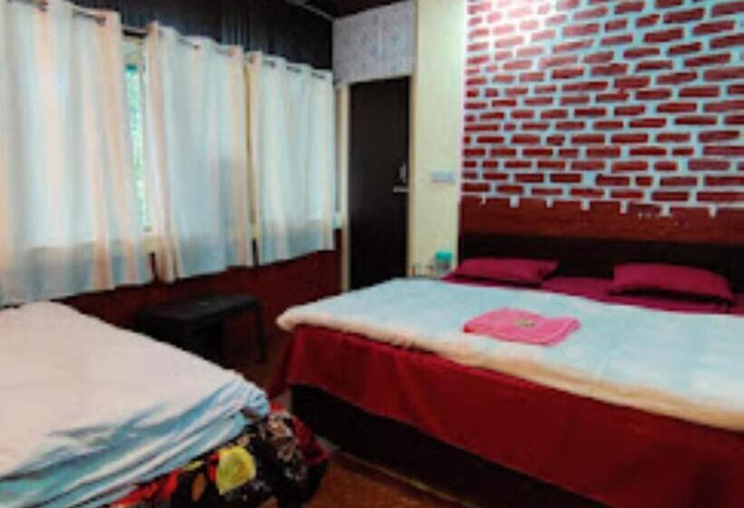 Четырехместный Номер Стандарт, Narayan Valley Resort , Sonprayag