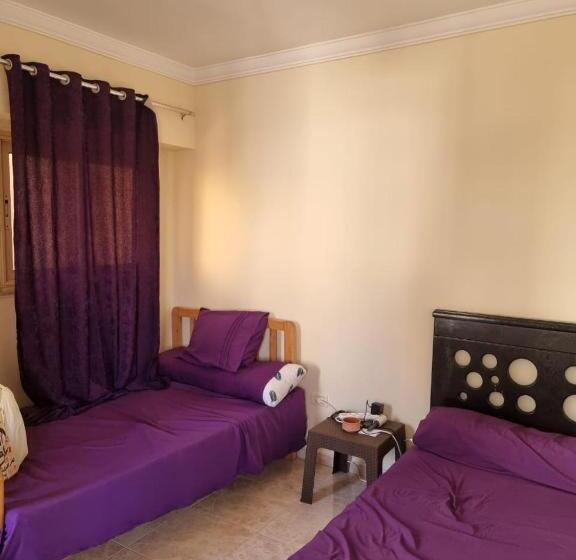 اتاق لوکس با بالکن, Four Season Hostel By Bed Shared Room