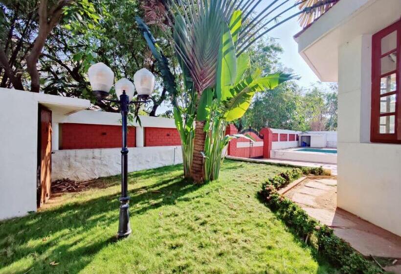 חדר סטנדרט, Golden Retriever Villa By Phr