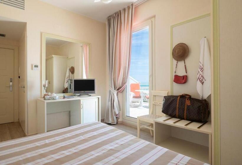 اتاق استاندارد با بالکن و چشم‌انداز دریا, Villa Sirena Numana