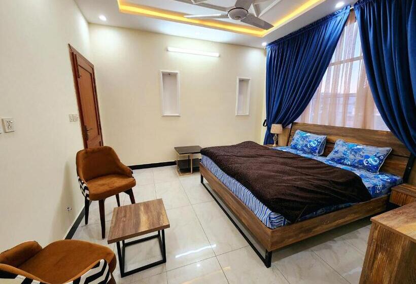 اتاق سوپریور با تخت بزرگ, Motorway Majesty Lodges   Near Islamabad International Airport & Motorway