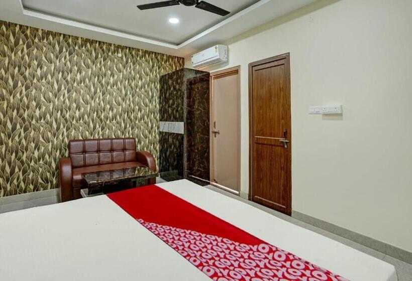 Номер Стандарт, Oyo Flagship Hotel Luxury Inn