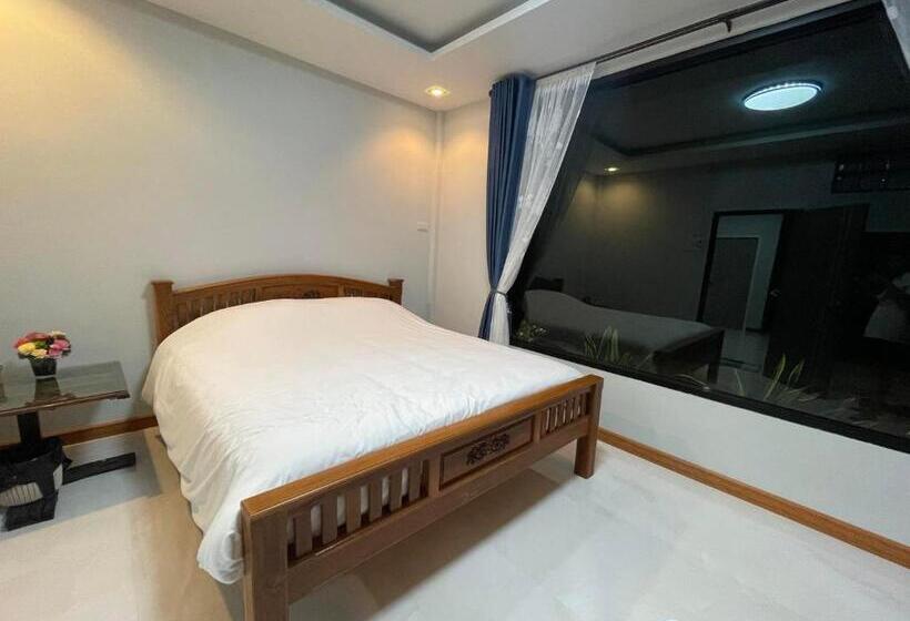 اتاق استاندارد با تخت بزرگ, บ้านระเบียงเลหลังสวน Room B