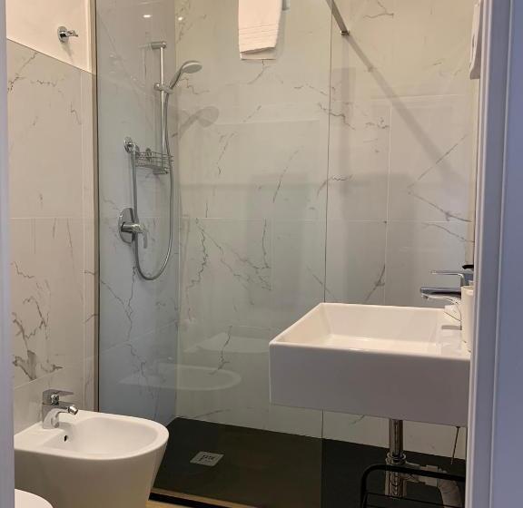 Номер Стандарт с Балконом, Trani Rooms By Le Marinelle Loc Turistica