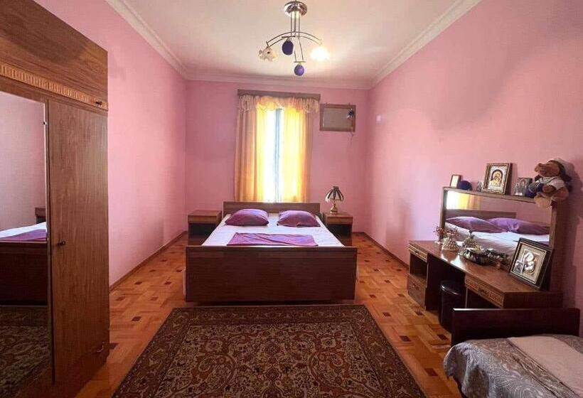 اتاق استاندارد سه نفره, G I O