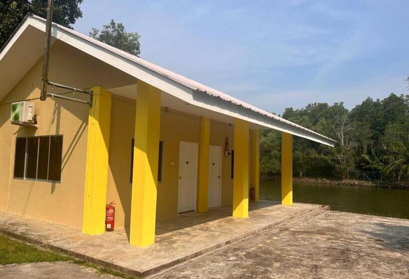 Студия Стандарт, Putra Sentosa Retreat Camp, Sematan