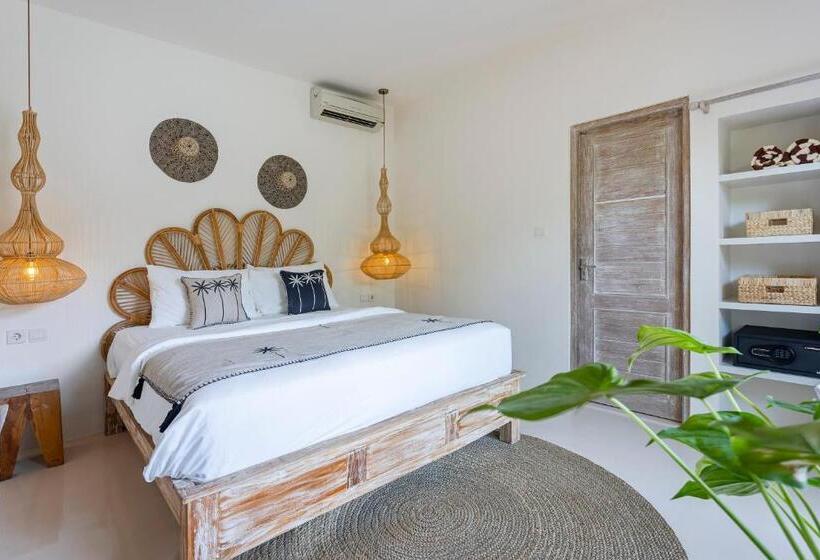 Номер Стандарт Вид на Бассейн, Riyuri Guesthouse