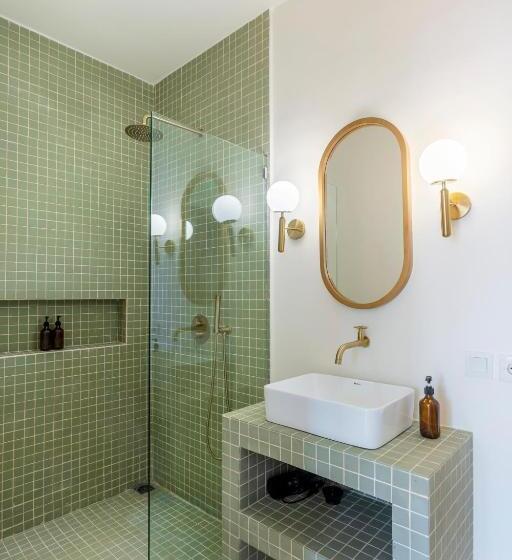 Номер Стандарт Вид на Бассейн, Riyuri Guesthouse
