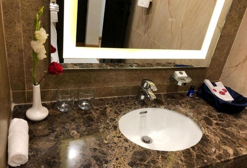 سوییت اجرایی, Rt Grace Royal Taj Hotel Sukkur