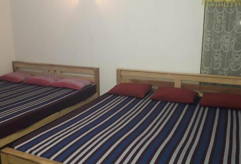 اتاق استاندارد سه نفره, Anuhas Family Resort & Water House