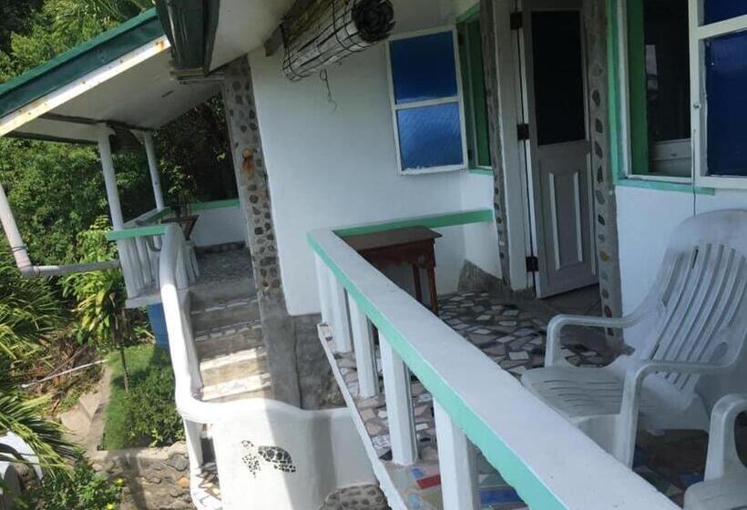 Номер Deluxe Вид на Море, Liberty S Community Lodge And Diving
