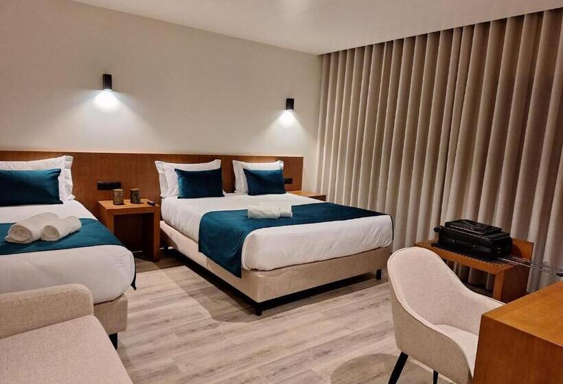 Номер Стандарт Трехместный, 3m Hostel & Suites