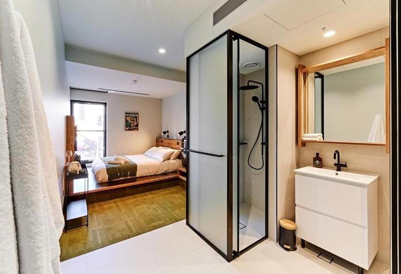 스탠다드 스튜디오, Central Club Hotel   North Melbourne