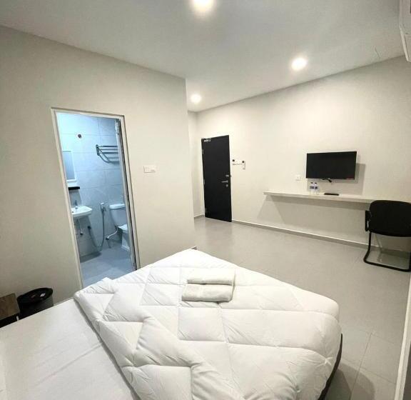 Семейный Номер, Garden Inns Motel