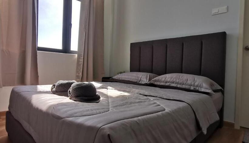 آپارتمان 1 خوابه با بالکن, Mykeythe Quartz A 06 03a Melaka City