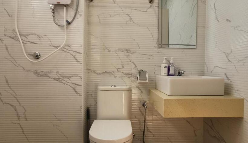 آپارتمان 1 خوابه با بالکن, Mykeythe Quartz A 06 03a Melaka City