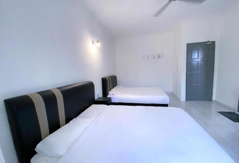 Номер Deluxe с Балконом, Venice Guest Hostel   Bilik Sahaja