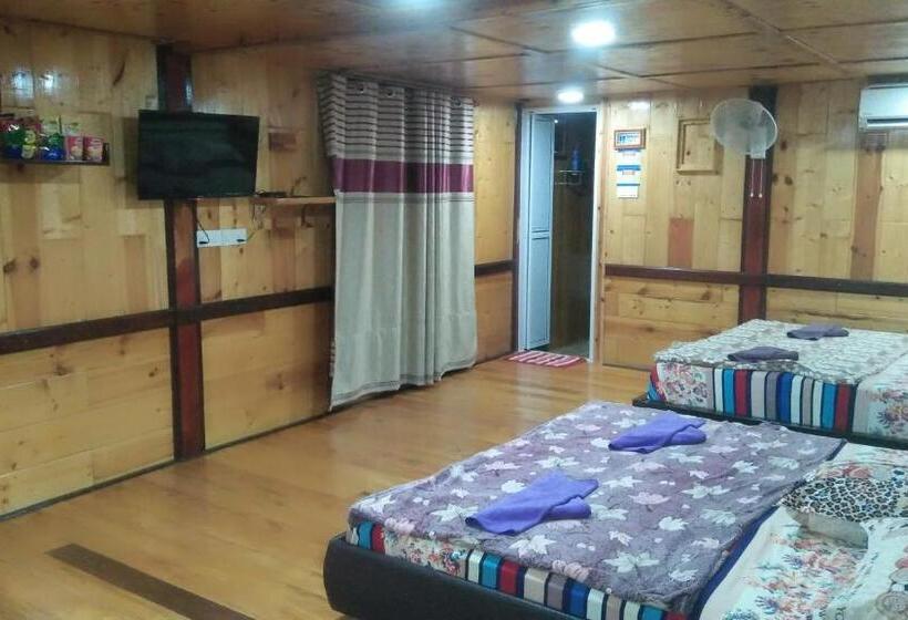 Стандартный Номер Кровать Кинг, Challet Tualang