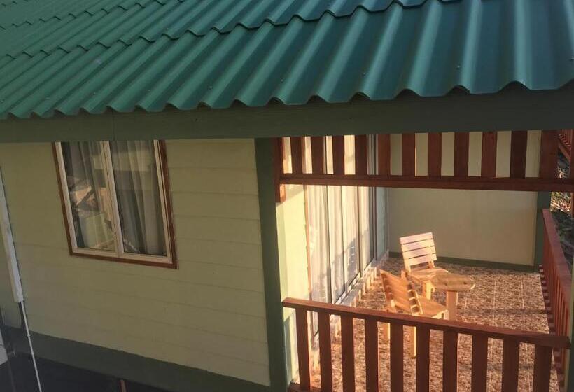 スタンダードバンガロー, Perhentian Chomel Chalet