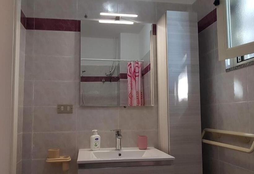 آپارتمان 1 خوابه با تراس, Case Vacanze A Torre San Giovanni