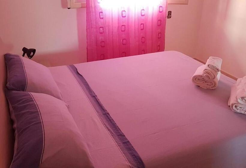 آپارتمان 1 خوابه با تراس, Case Vacanze A Torre San Giovanni