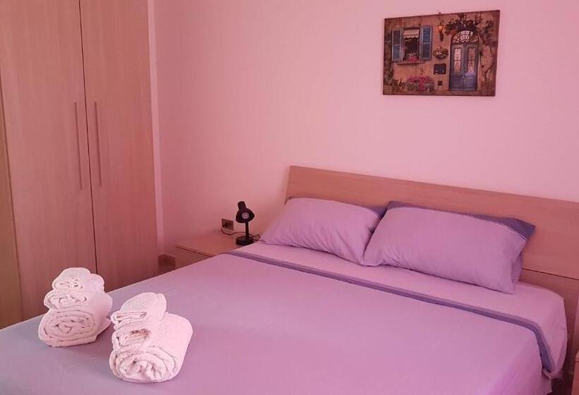 آپارتمان 1 خوابه با تراس, Case Vacanze A Torre San Giovanni