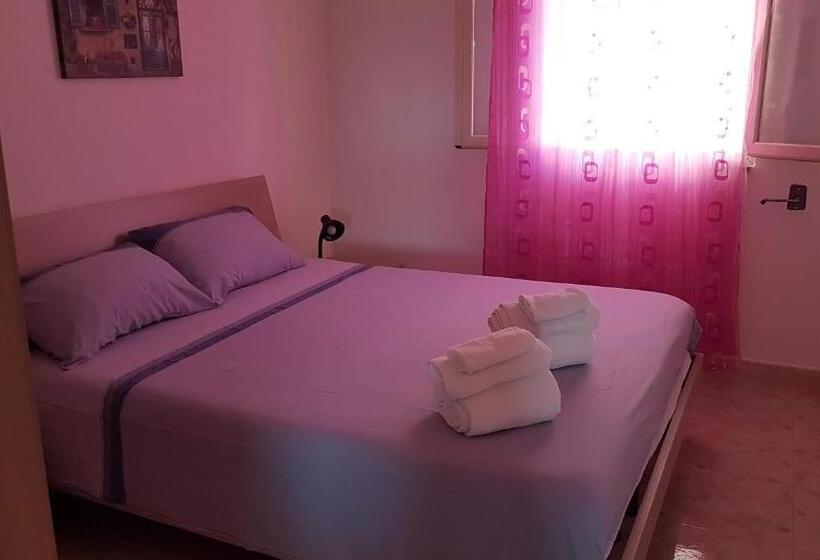 آپارتمان 1 خوابه با تراس, Case Vacanze A Torre San Giovanni