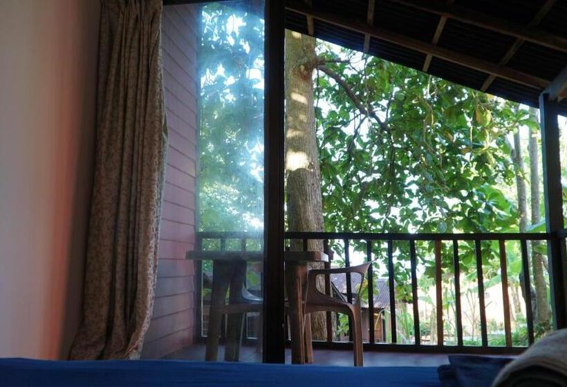 اتاق استاندارد با سرویس بهداشتی مشترک, D Rock Garden Resort