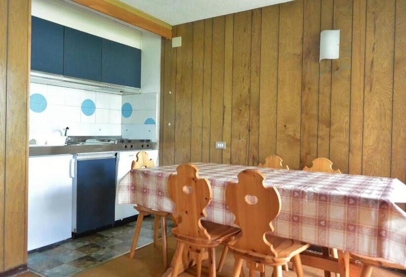 スタンダードスタジオ, Maison De Vacances Rododendro