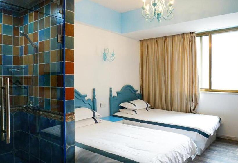 Номер Стандарт, Qiannuo Youth Hostel