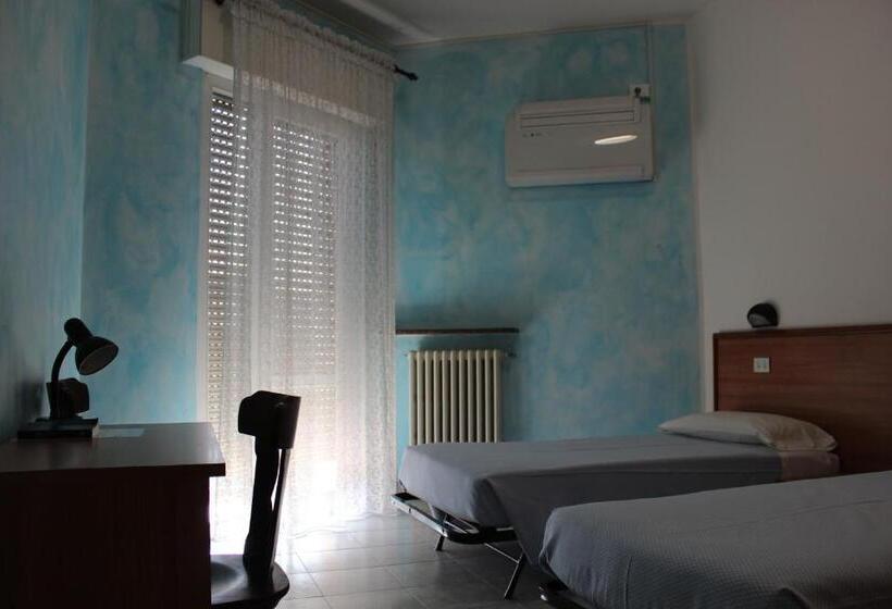 Номер Стандарт Индивидуальный, Albergo Napoleone
