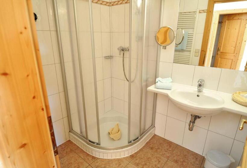 Номер Стандарт, Hansbauerhof