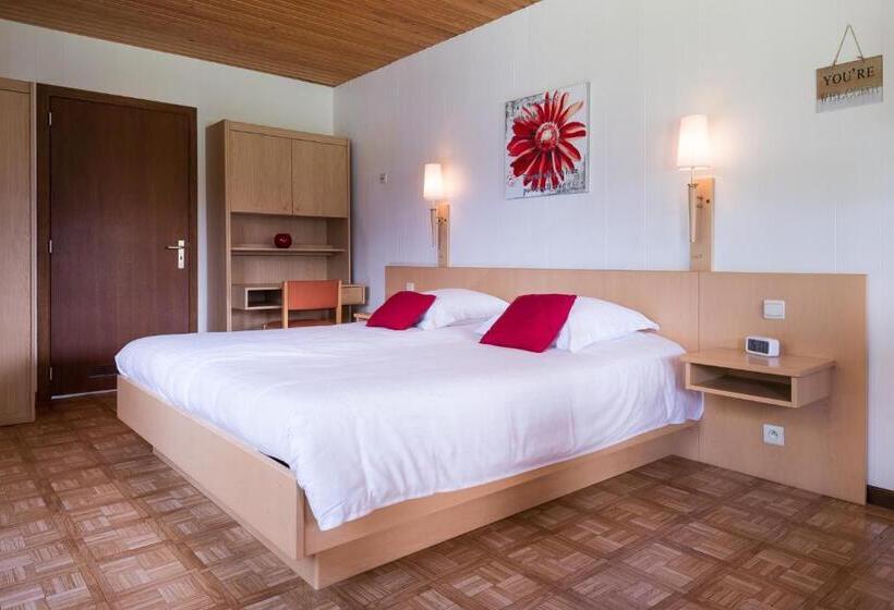 디럭스 룸 킹사이즈 침대, Hostellerie D Inzepré