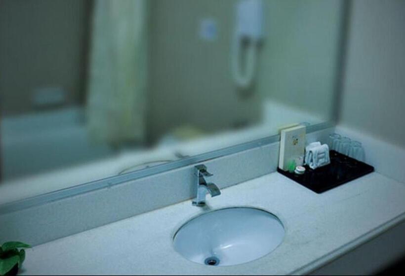Quarto Familiar Deluxe, Td Lodge Kota Belud