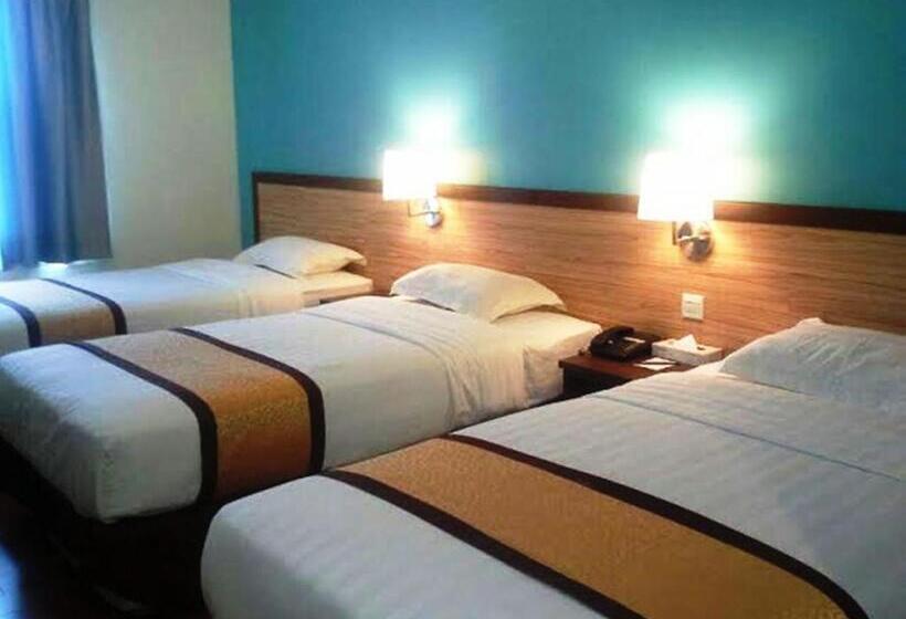 Quarto Triplo Deluxe, Td Lodge Kota Belud