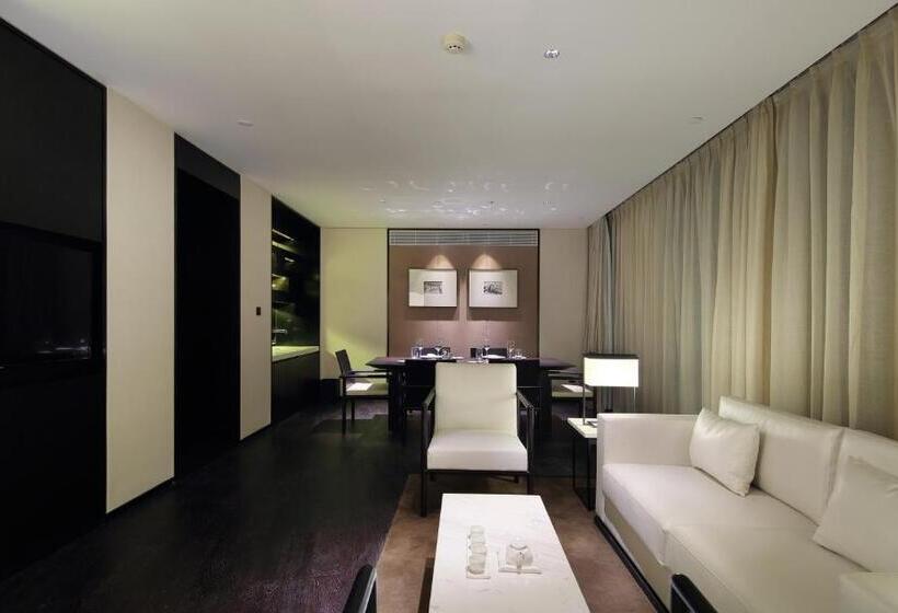 سوئیت پریمیوم, Wuhan Ziyuan