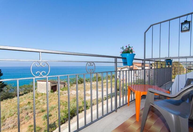 オーシャンビュースーペリアールーム, B&b A Mare