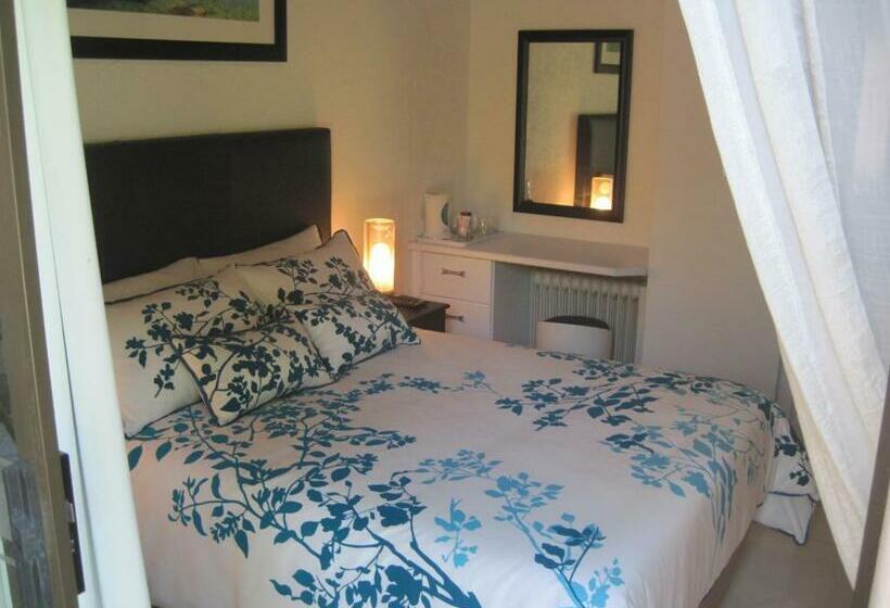 اتاق استاندارد, Swallows Nest B&b